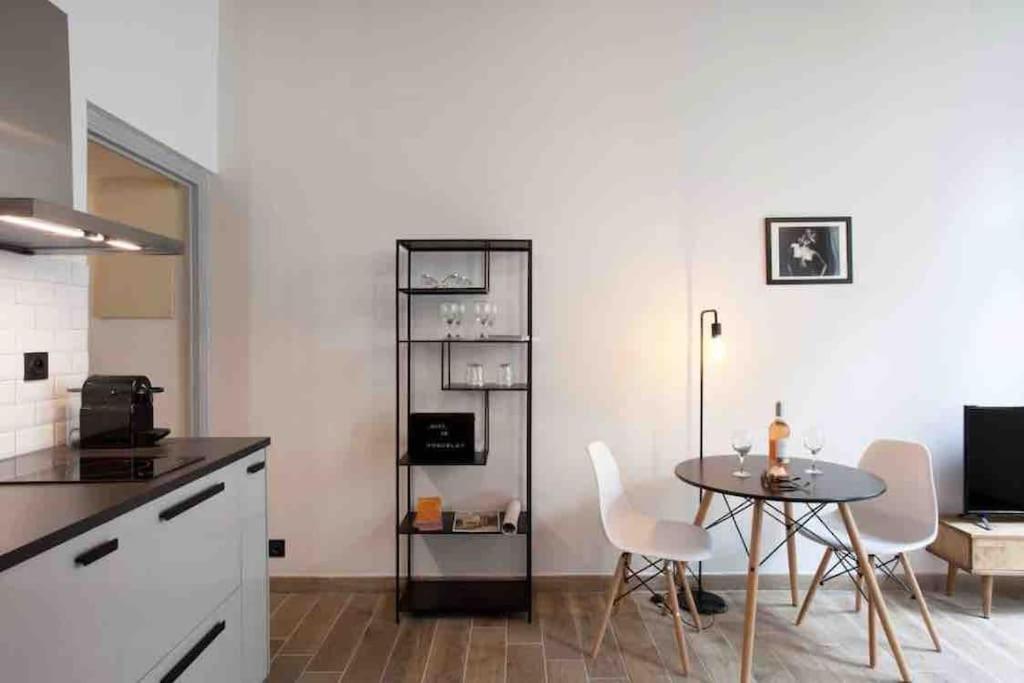 Appartement Lumineux En Centre-Ville Arles Exterior photo